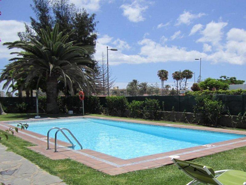 A8DBE844F3B351EACE966EFE83D052D2