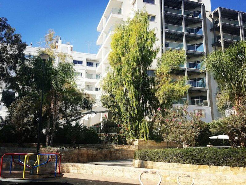 E348BD147FEF207975D0ECCADF99051A