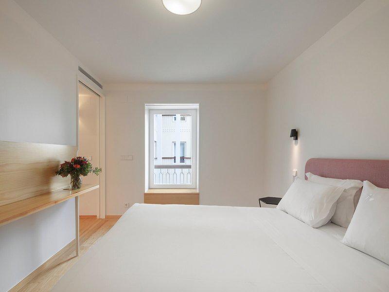 6843DA113162AE4691D5B5BFC537384E