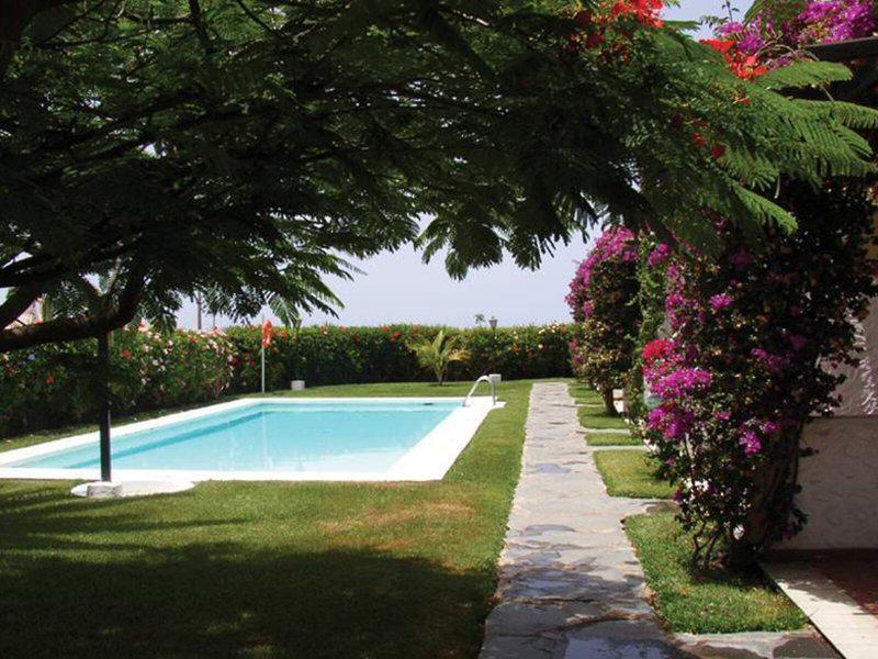 F0AD2192DAC4162A4D758690CB2470D6