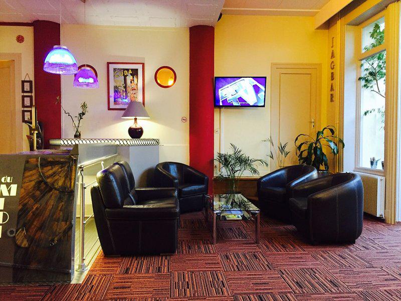 10ED865CE0137F528BC10C41663E041C