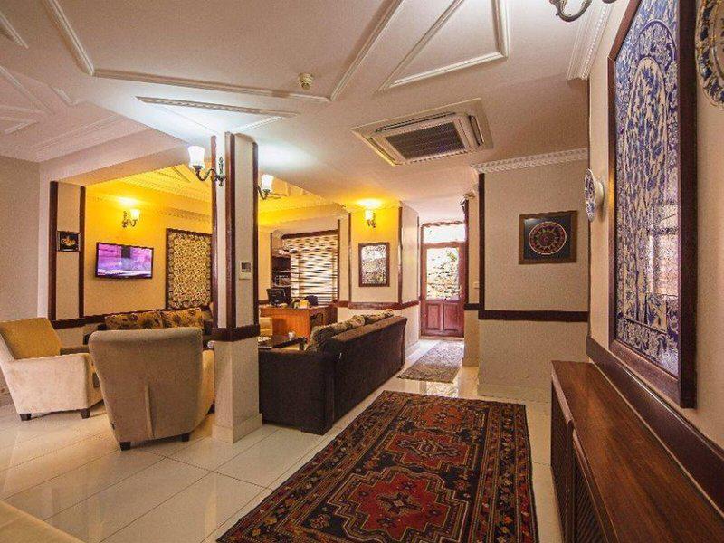 64C157BAA1D415039E3C944B38836E31