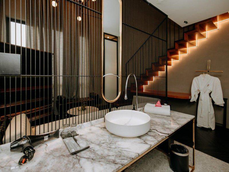 9A805812EAD4BE4E2E4B146EC9F18A8D