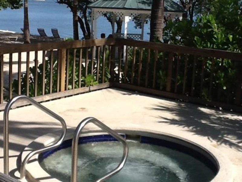 810B3105EA8DF755A256ACF63439B2BC