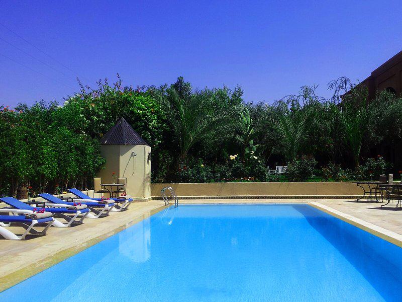 8552ADEC687070004D4C5FAA835B7784