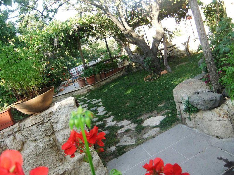 6E022E2CDB4423098D3193B9E05A03C0