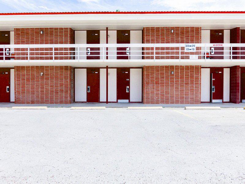 B63DBCC44DC5951D98D9DE80BBBDC700