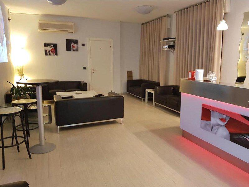 AA976E437473E309FCB96AA90DB08A4B