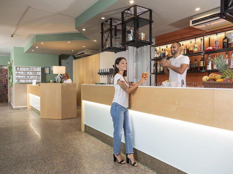 F2D63A3B169A5668F39968E41296B17D