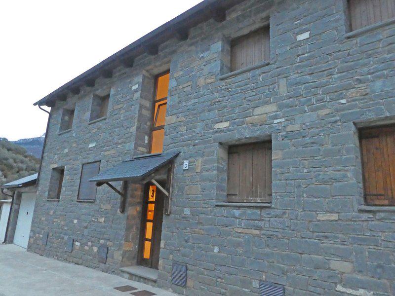 0C9B3B8AB6E68EEE84E7D541ADAD07C6