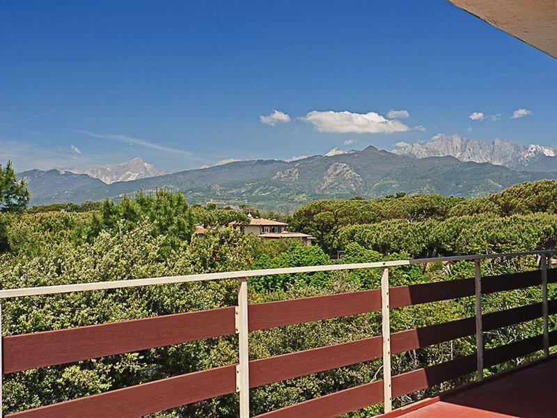 727226D5A9EE2C141ECA2F1E45211643