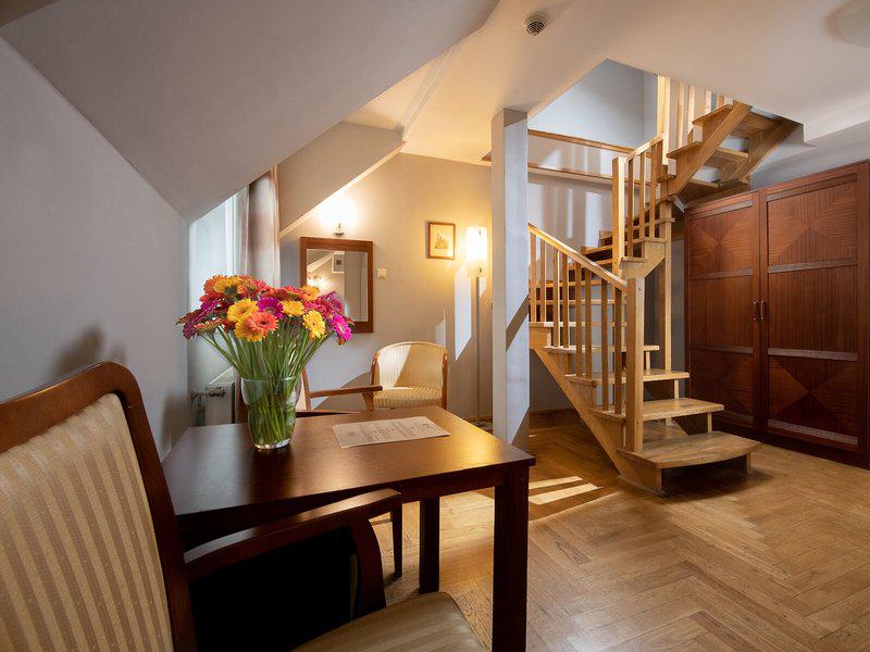 6B8BC5863C3968AC25BEFEBDE9E3DC38