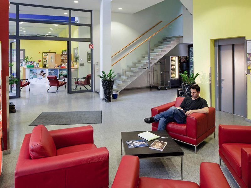 8E8C425E6CB60D731F9242EF7B5DA2CF