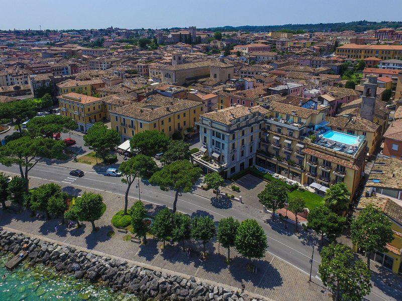 41E43F7136FE55A304ADAAC80D7E02FA