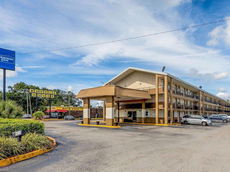 8C4A66C86E4954B67602535203F4C6A2