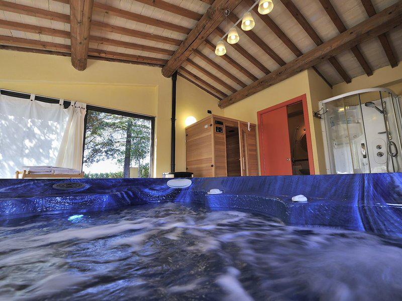 A52B763B5906A696F17EBE32AE3D7C9A