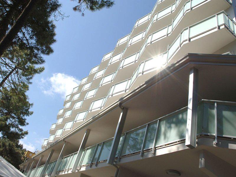 BEC52F317B0F9BD5609404AB3637FDE0