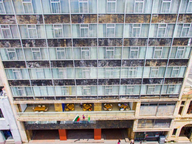 BBE74230443B53B87E2B819F3AAF791F