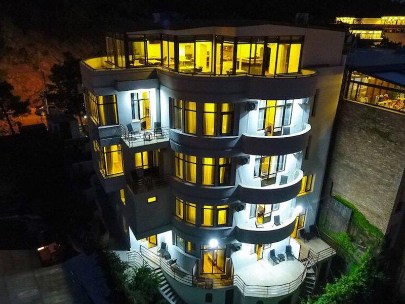 F0B983D7F130767E9AB8D7442699DF9A