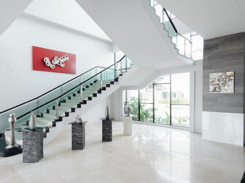 E729C40DA8AFB53701A7AAA4EF8729D9