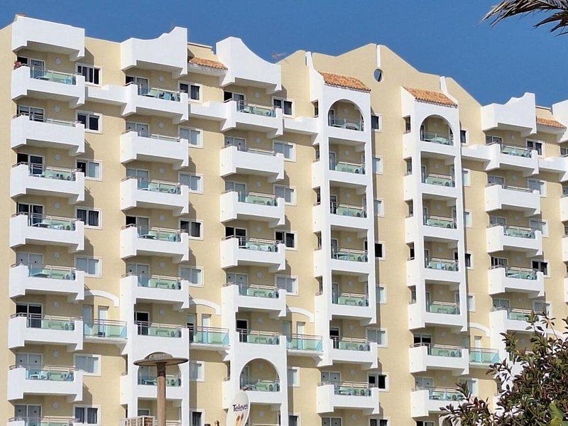 08CFE950334AEFF875BB95AB3C820E2E