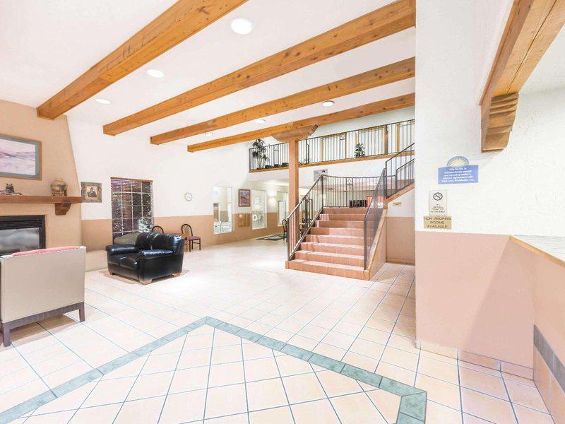 5E7E5DF4DB059E37C59C4B38D4A94AA0