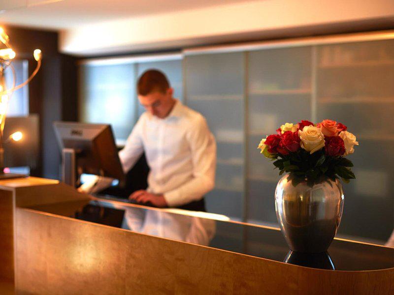 4B71F17B825A8BEFB94702C04C15E975