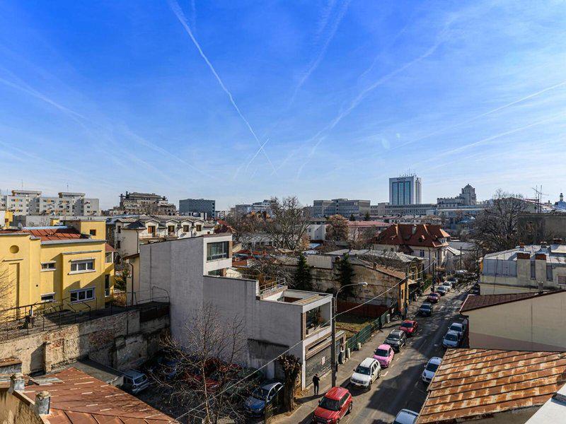 D449C40F1DF1F833077B76B12840B167