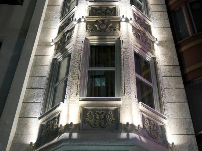 FBBDD853EB50FDCCE068B3F1B9DAA76D