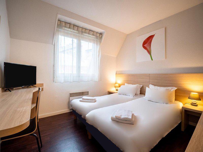 D244A83357D2F6C6BD24A58C1D1E1132