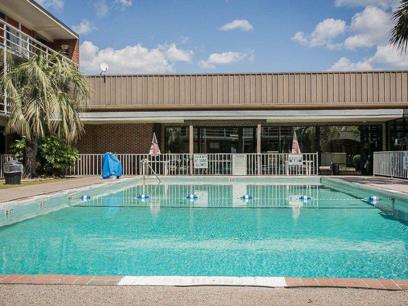 795A5275AAFFA388E1557EC56F7605EE