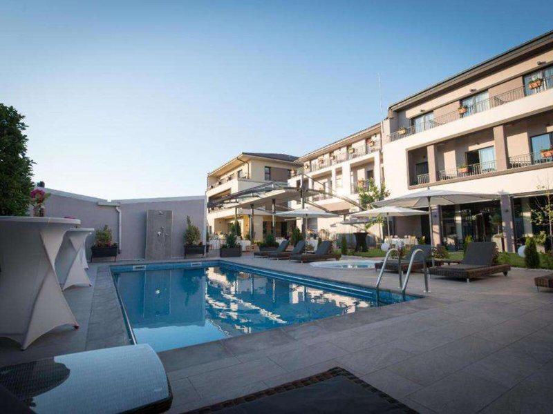 28DC02D6FF48FD2B89D05505B2250A12