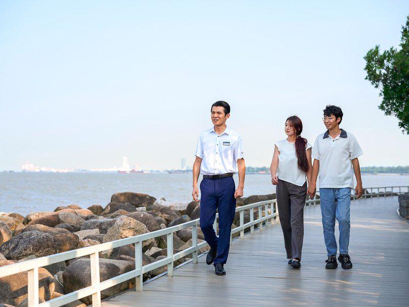 BDB2B4CE556A0F67144A941580FEF4D4