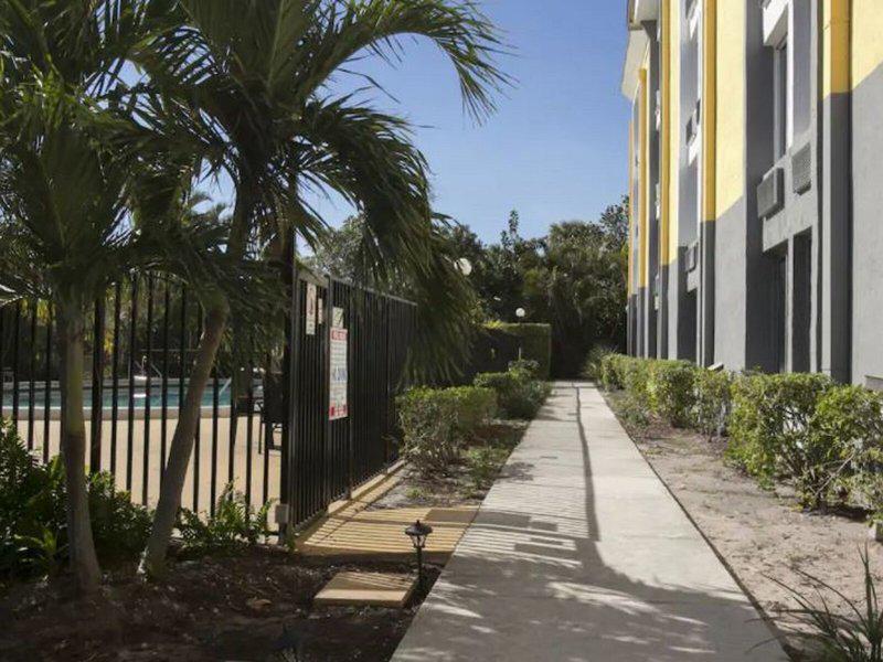 B8AB354CAE7CA60DCC228CC4BC57A019