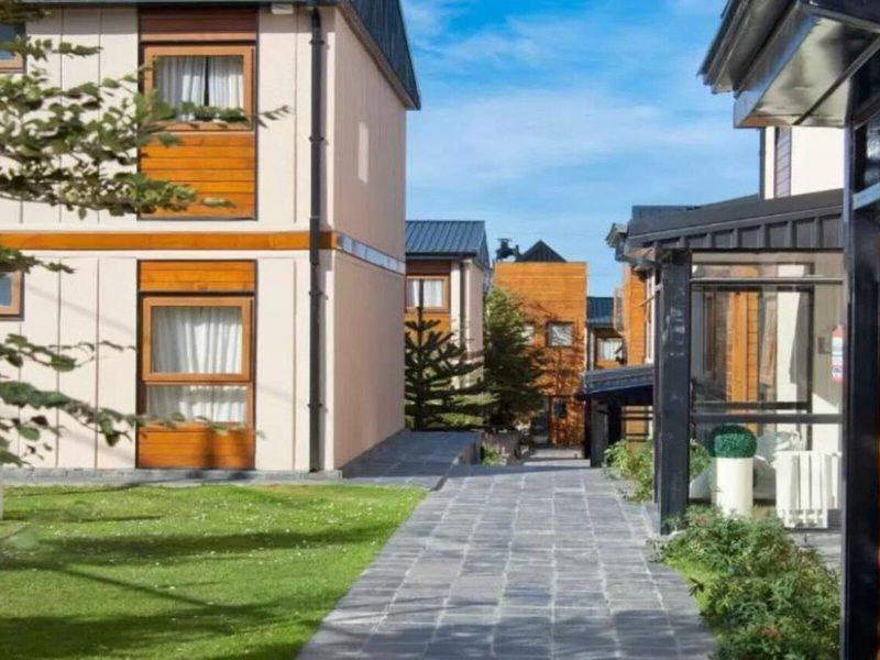 21853F3A524DE9EB01760075F7116322