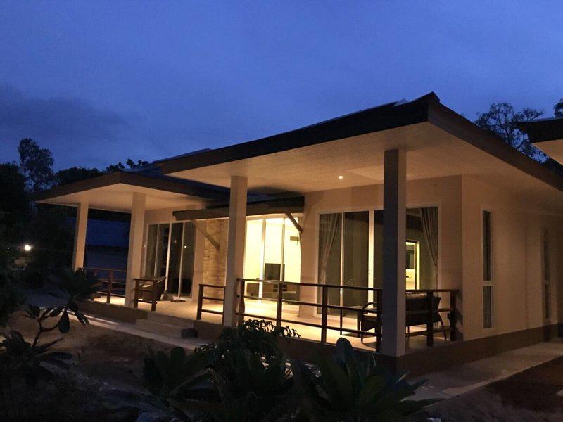 6C551933DBDA1A4D4233B7C251D754DD