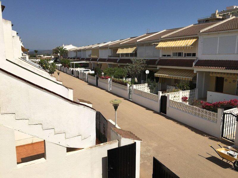 3C3B4CD5D3503F3C21A922A992F25392