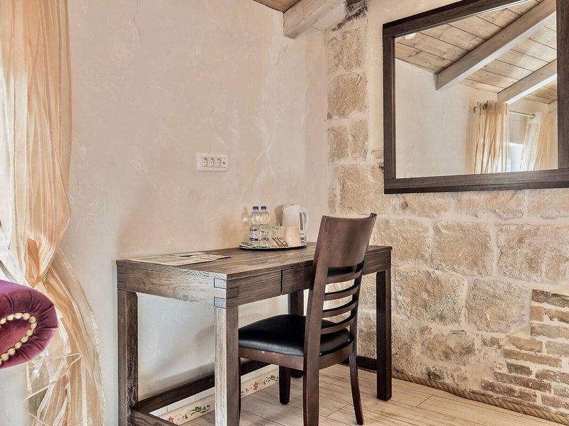 FECC3936FC0947CEC1ACCC9973A46BE4