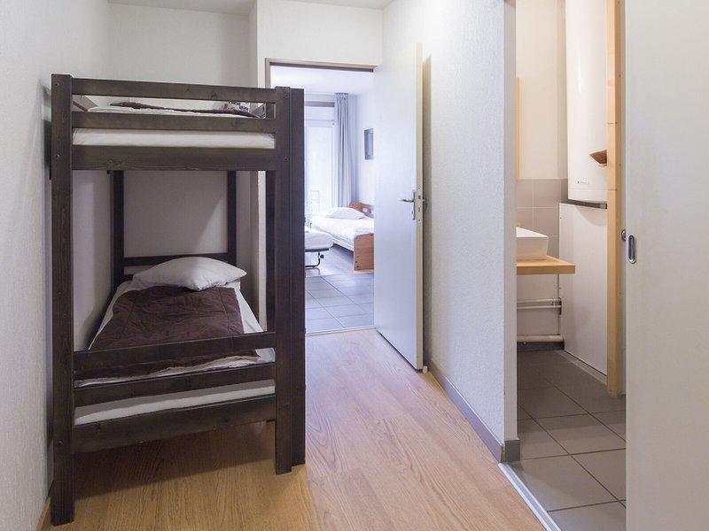 8B7361B9366679294DFFC5FAA8E09AE7