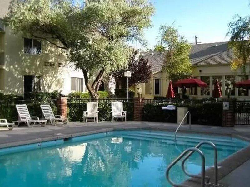 017E91275A1065CBA7D10717844CB766