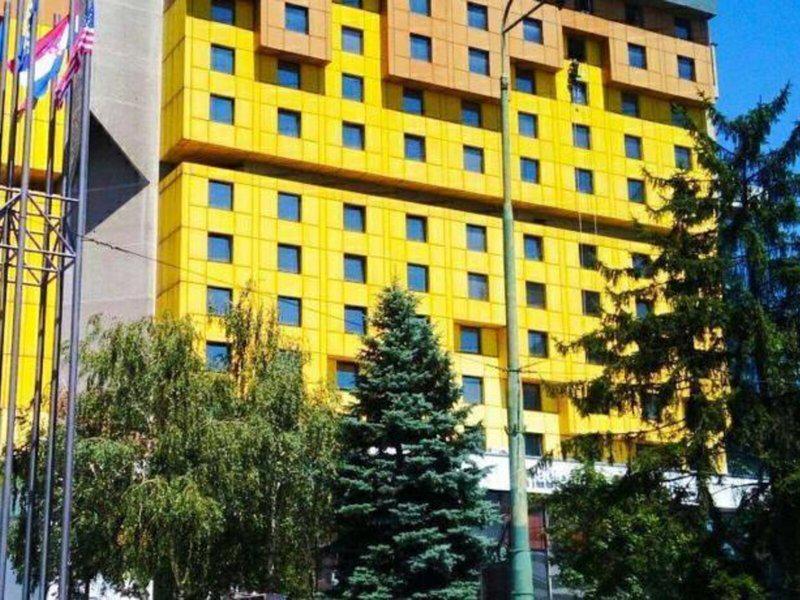 88DF8A7FDDCD9A9BACBF68743B85747E