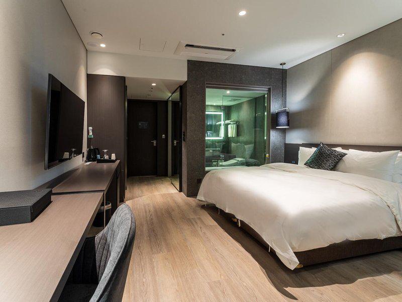 E0C0F367E94026376C4A802EF2A856D1