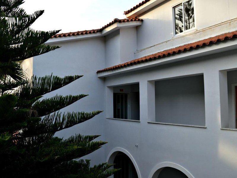 E4433B12E75039B590DDE00141CFC815