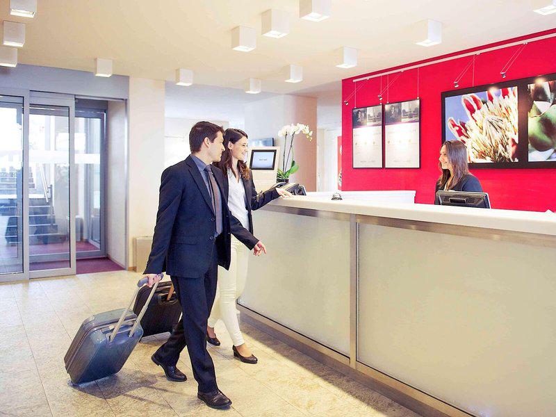 18C42F4AF4C80162EF59572A0651D5CC