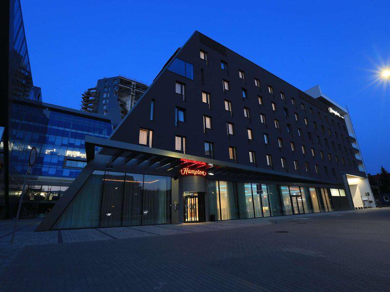 2FEDC6496B7D03E60932CB65373085B9