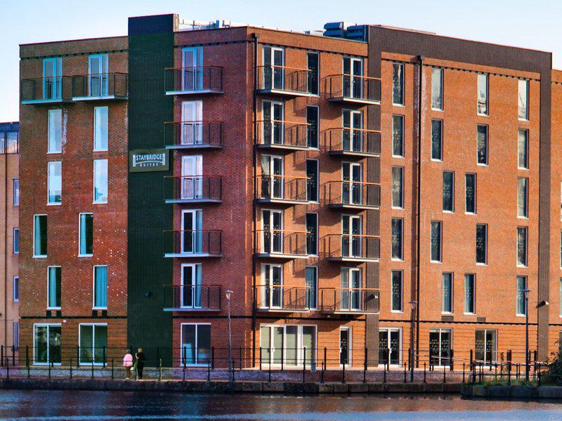 C2E2EFAA2341159870B9581914D2FF2B