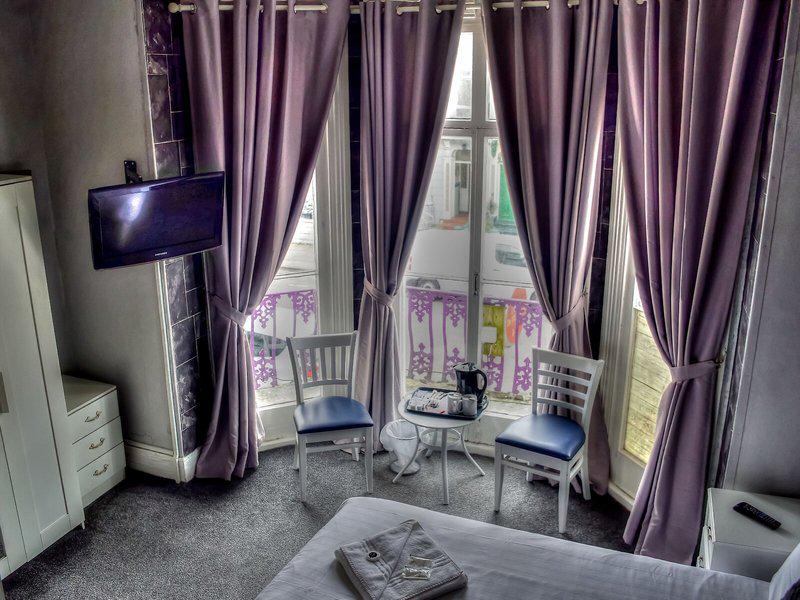 0B33AEE1B7EC8CB08A3BB58E33BC02EA