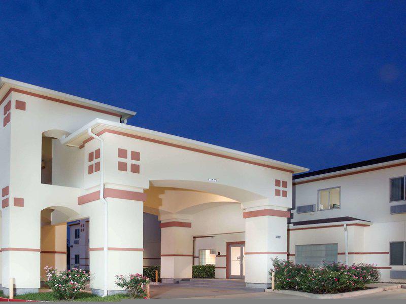 69E2BCB43FDDBBB8268D41A2C2A9A24F