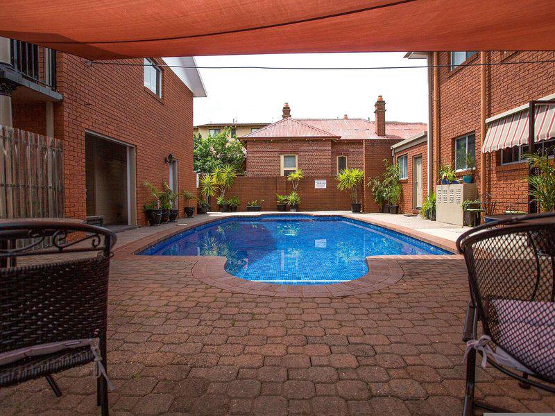 36D0ACD53A9F8D96FE087885A0CA3BC1