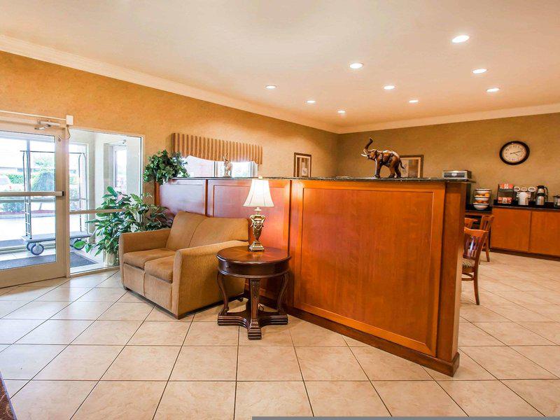 010681BF3E2226B004567A84FC49344B